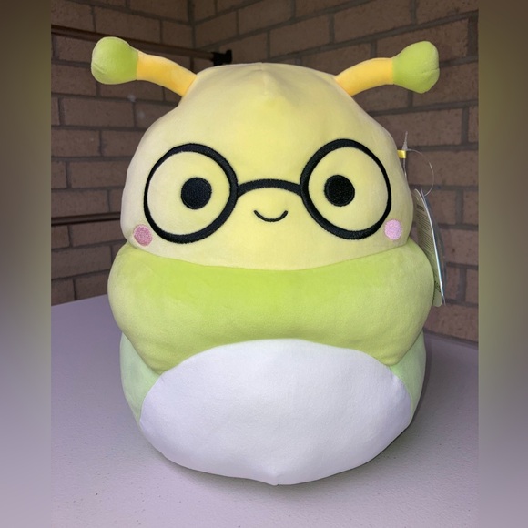 Squishmallows Gilma the Bookworm with Glasses - Picture 10 of 17